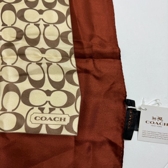 Coach logo scarf - Picture 5 of 6